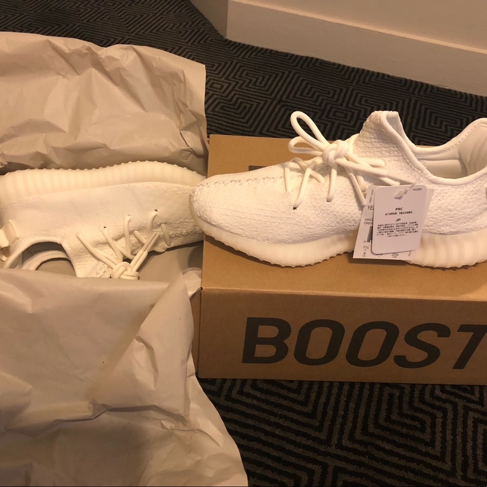 YEEZY BOOST 350 TRIPLE WHITE